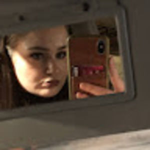 Meet your Posher, Hali